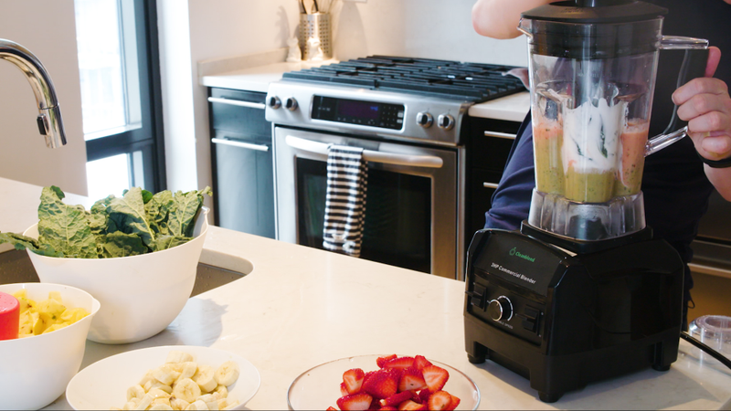 Illustration for article titled How to Get a Vitamix-Quality Blender for a Lot Less Money